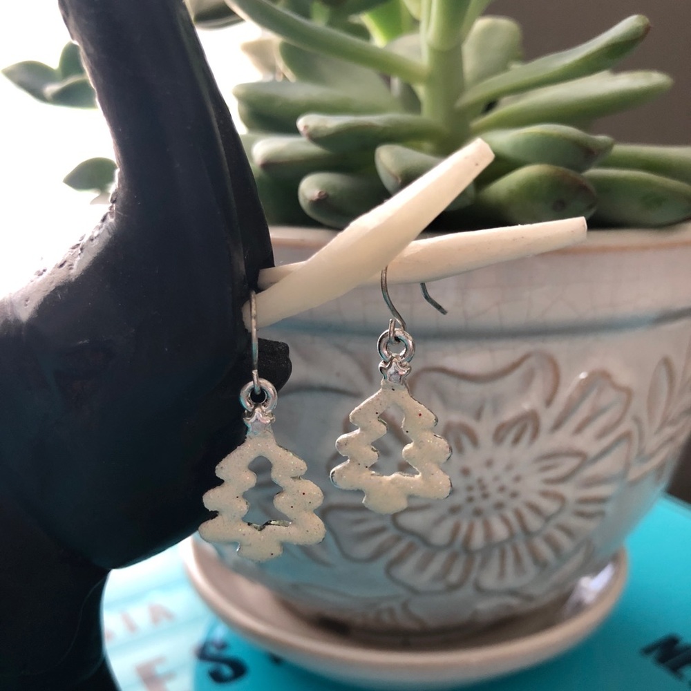 Christmas tree earrings